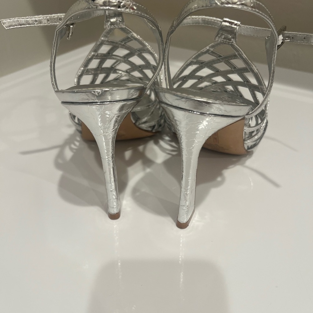 Vince‎ Camuto Women's Silver Strappy - Picture 2 of 7